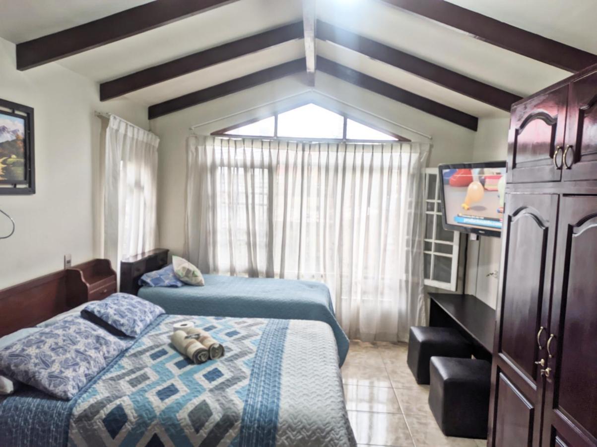 مبيت وإفطار Residencial Moroni - Alojamiento En كوتشابامبا المظهر الخارجي الصورة