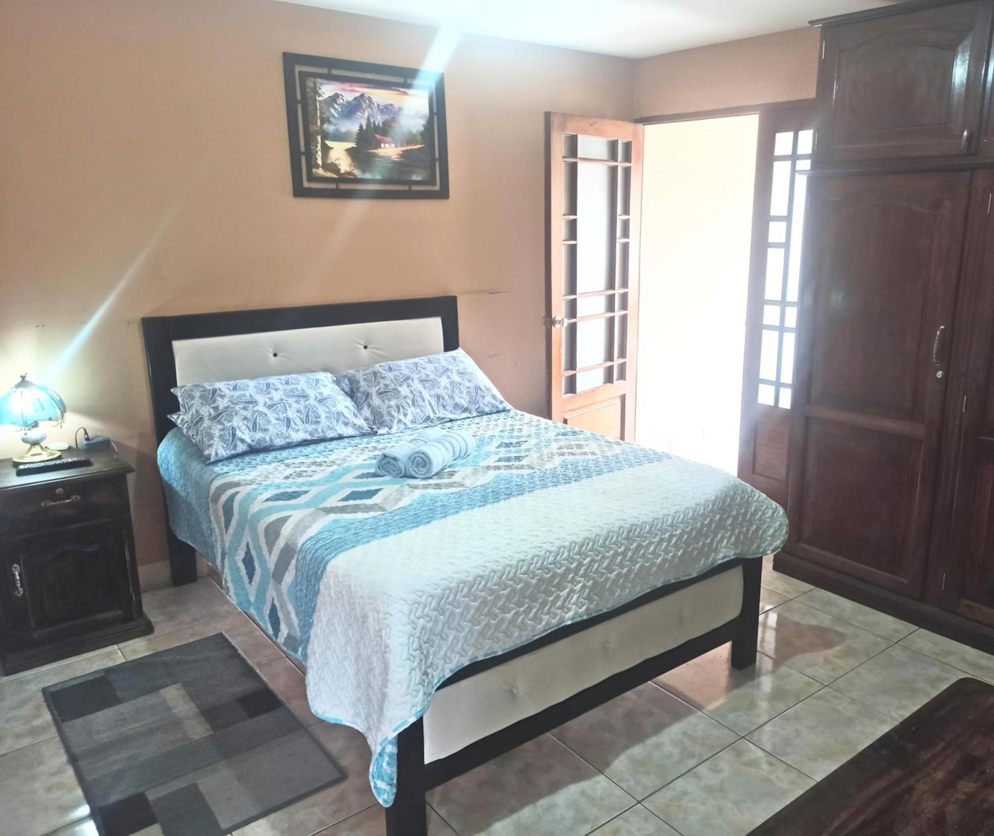 مبيت وإفطار Residencial Moroni - Alojamiento En كوتشابامبا المظهر الخارجي الصورة