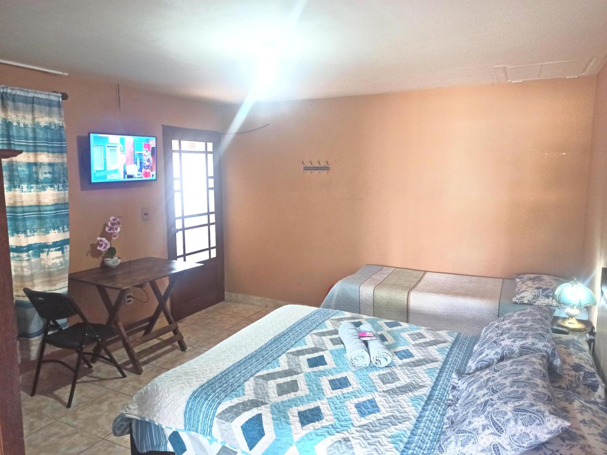 مبيت وإفطار Residencial Moroni - Alojamiento En كوتشابامبا المظهر الخارجي الصورة