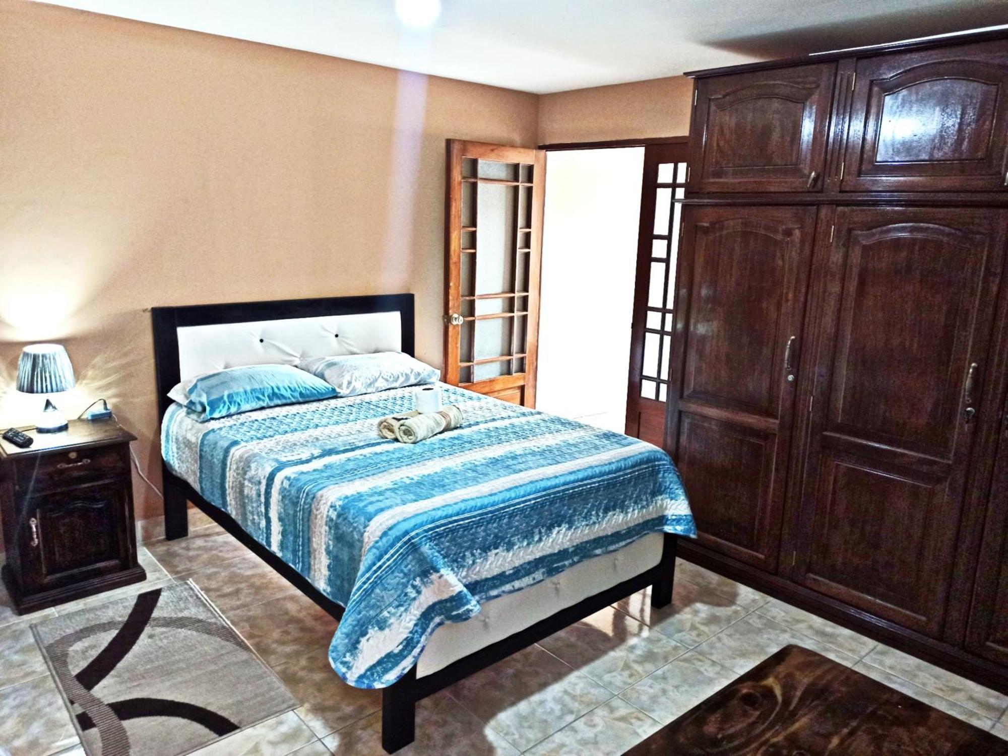 مبيت وإفطار Residencial Moroni - Alojamiento En كوتشابامبا المظهر الخارجي الصورة